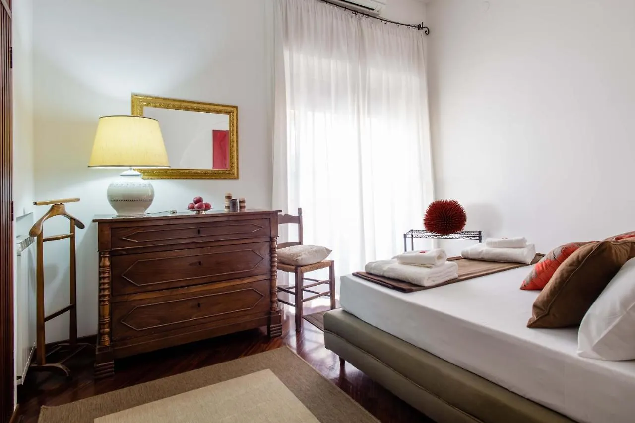Casa Valeria Bed & Breakfast Napoli 0*,
